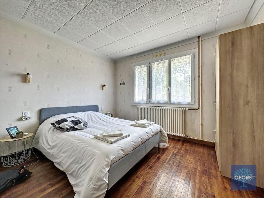 Holiday home Maison 8 Personnes A La Campagne A 8 Km Des Plages Notre-Dame-de-Riez